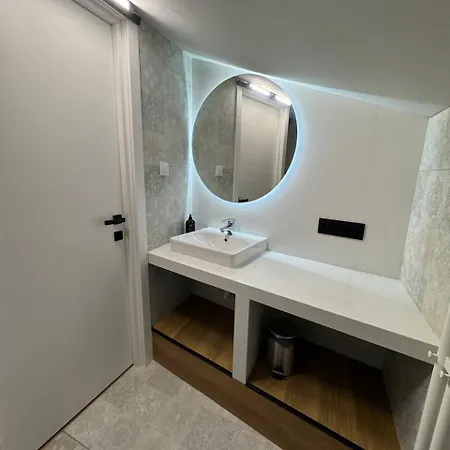 Apartment проспект свободи 47 *